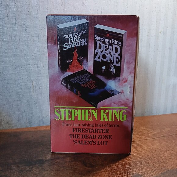 Stephen King Box Set (3 Books) Paperback - Picture 3 of 15